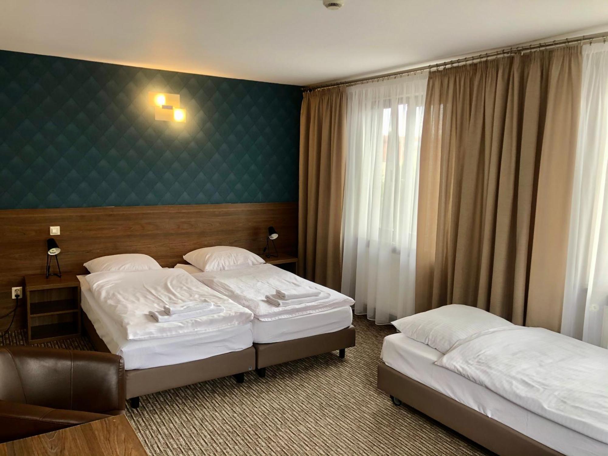 Hotel Krystyna Szczytno  Extérieur photo