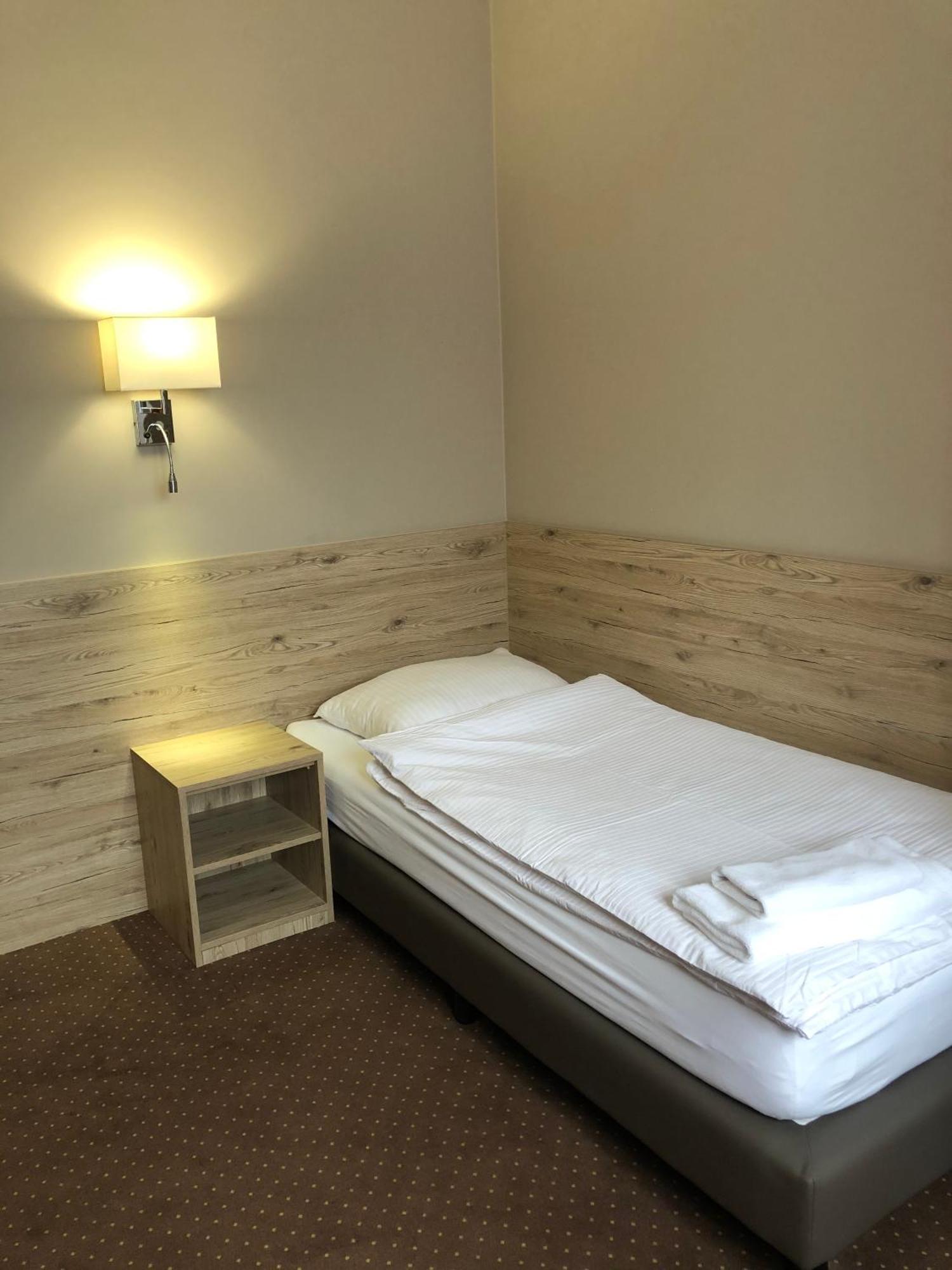 Hotel Krystyna Szczytno  Extérieur photo