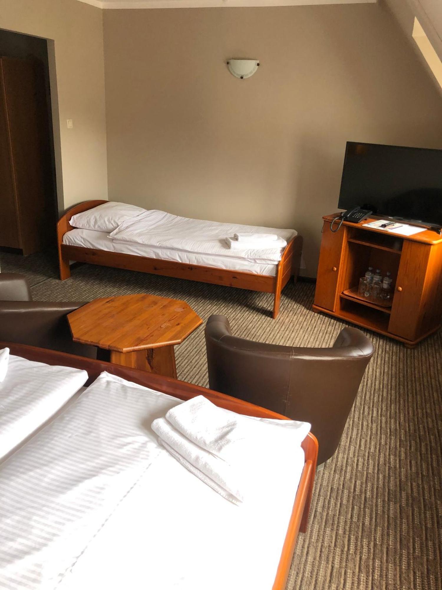 Hotel Krystyna Szczytno  Extérieur photo